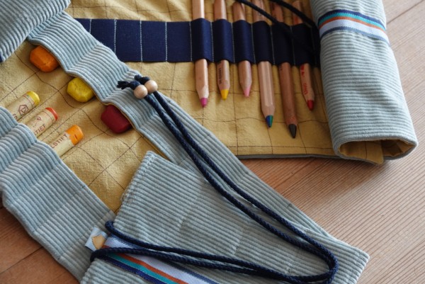 Set aus 2 Rollmäppchen für Buntstifte & Wachsmaler